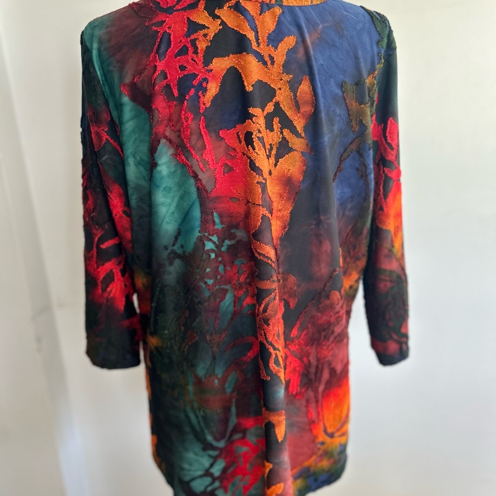 Multicolor‎ Abstract Blouse - Picture 4 of 8